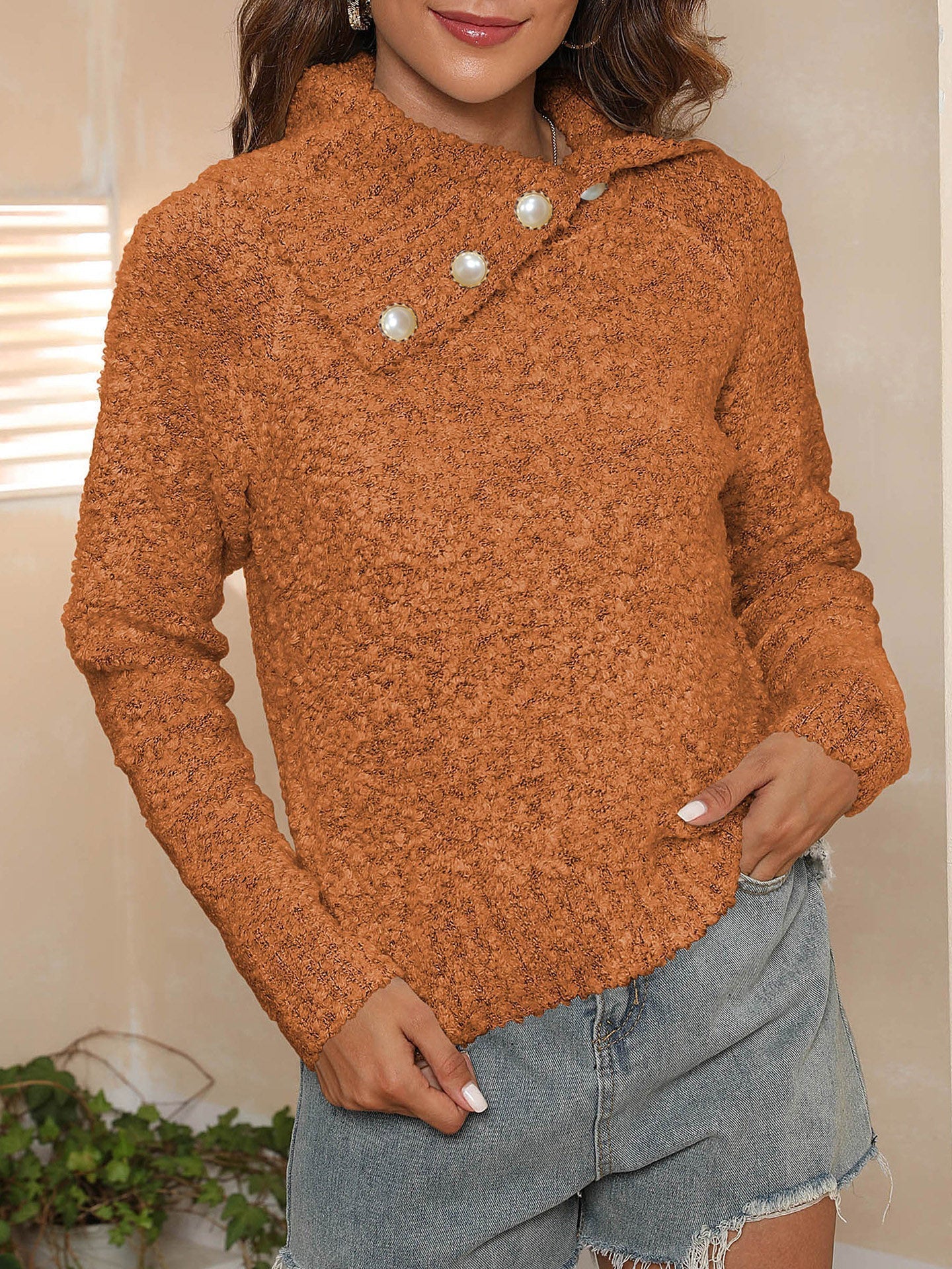 Clara® | Asymmetrical long-sleeved sweater with collar