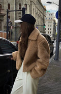 Well Tailored Coat with a Graceful Silhouette