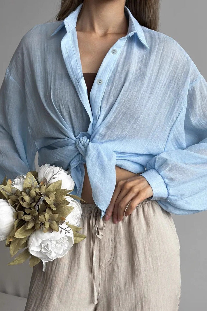 Well Tailored Blouse with a Graceful Silhouette