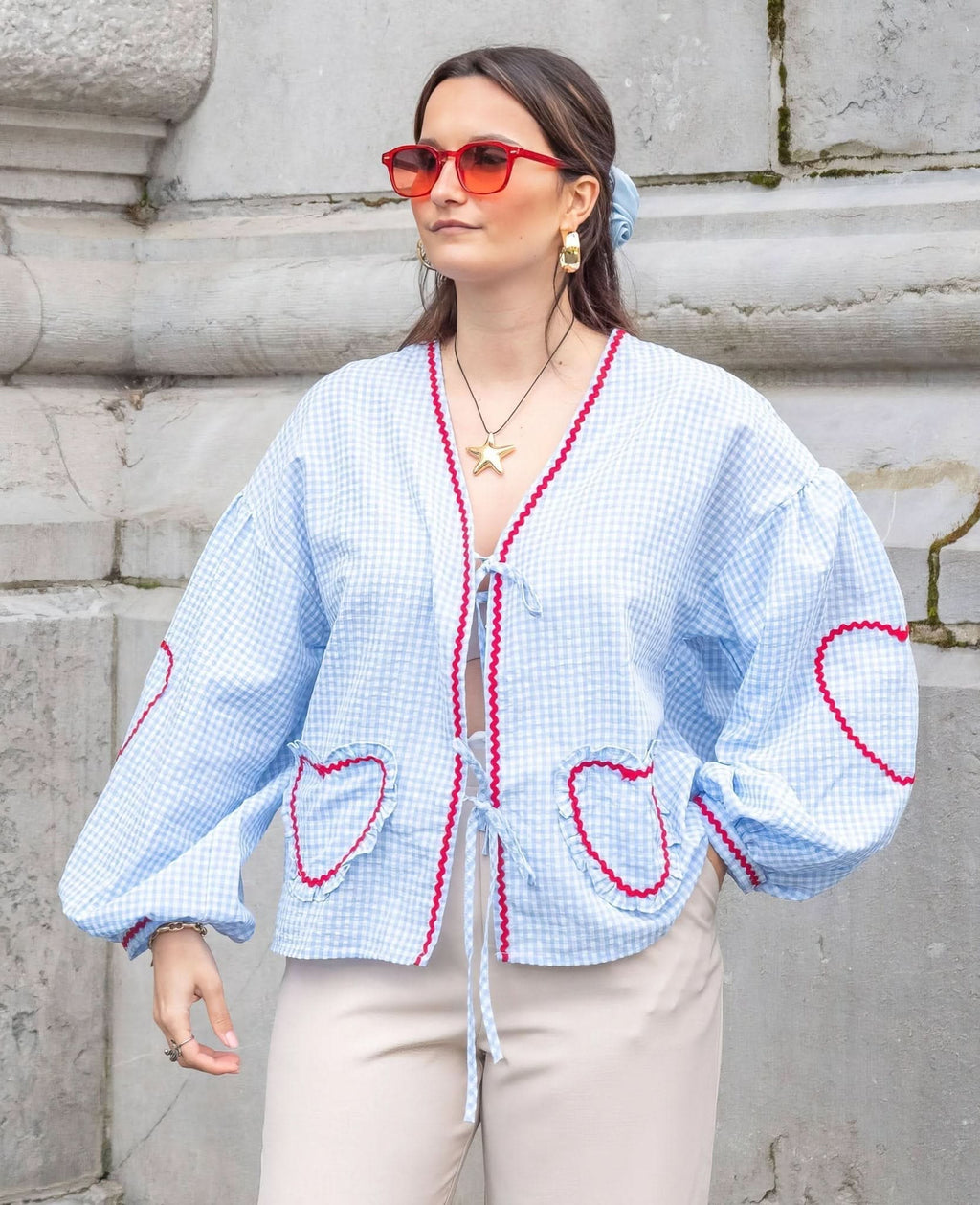 Beautifully Finished Top in a Timeless Design