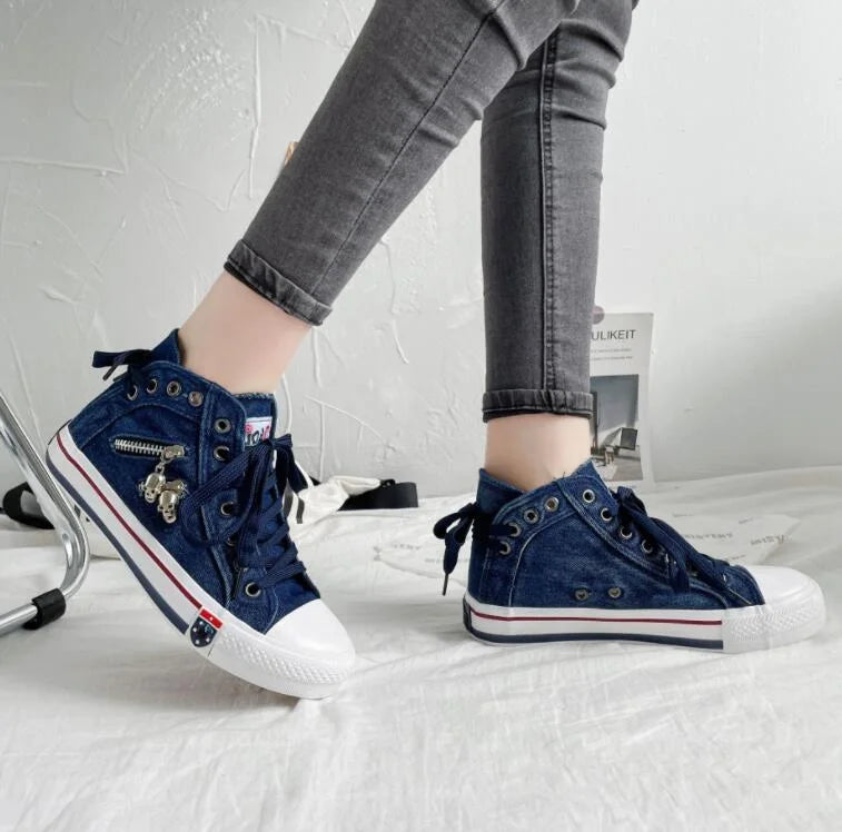 Classic Orthopedic Sneakers with Timeless Style