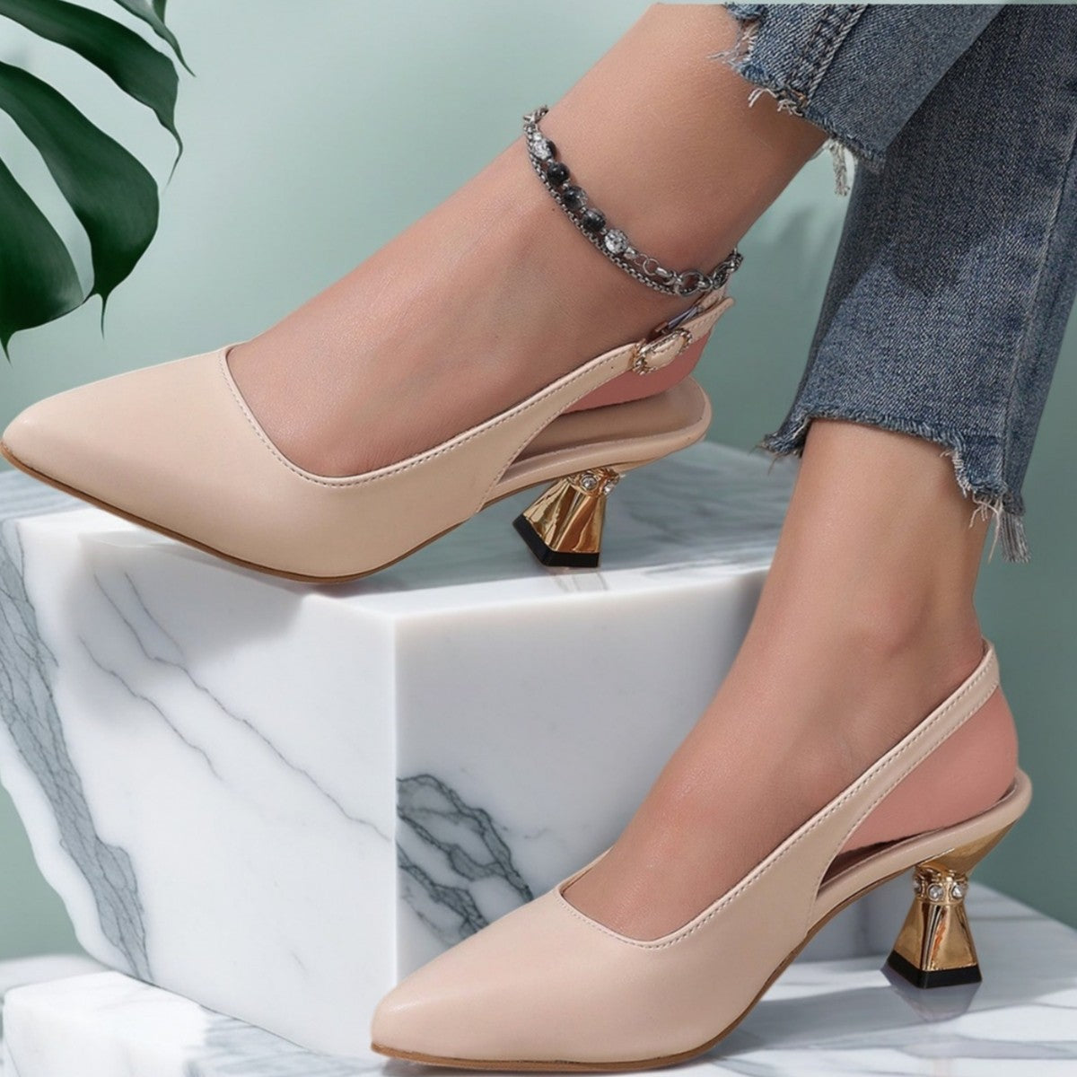 Graceful Orthopedic Sandals for Modern Look
