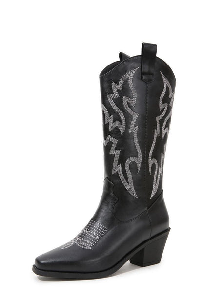Graceful Orthopedic Boots for Modern Look