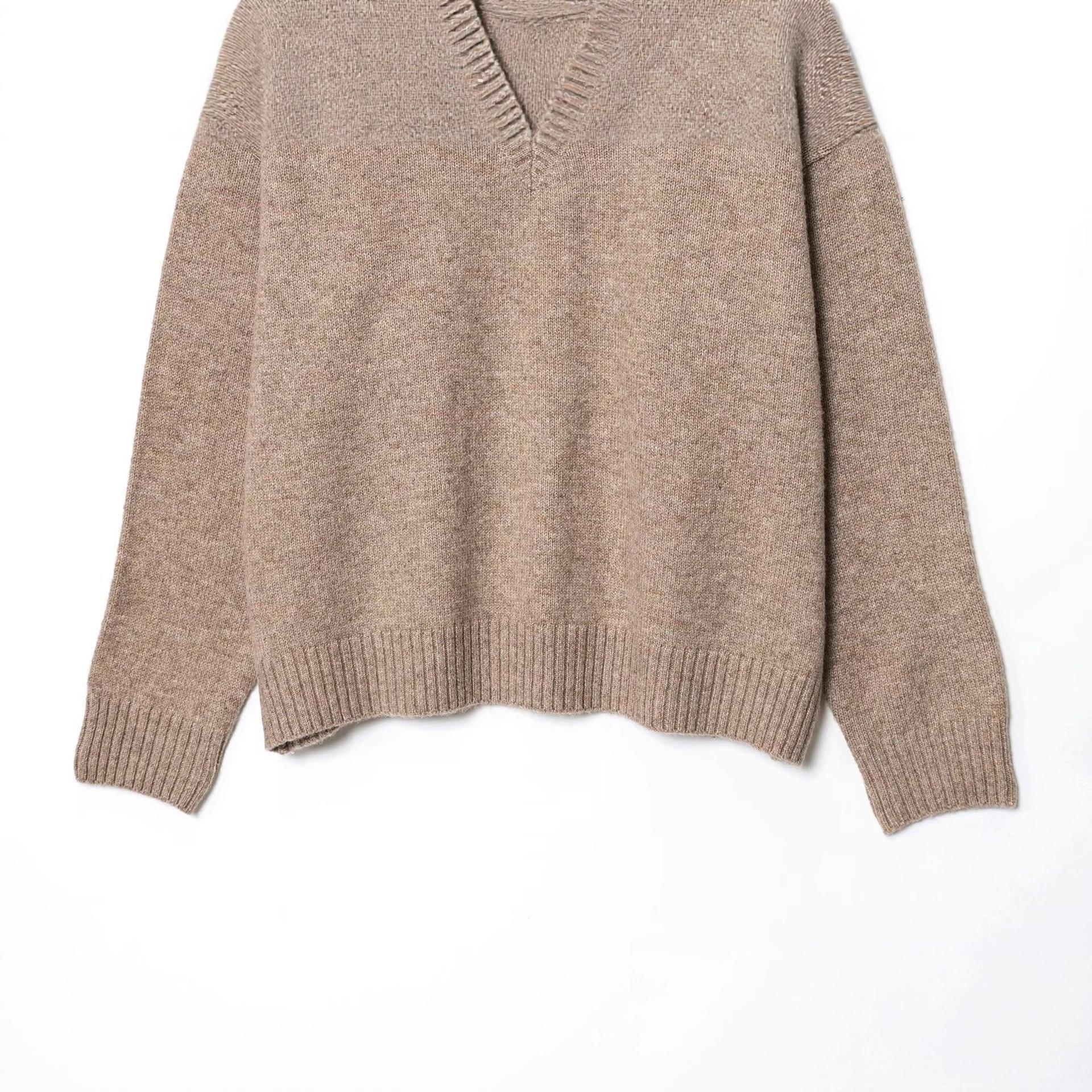 Elegantly Designed Pullover