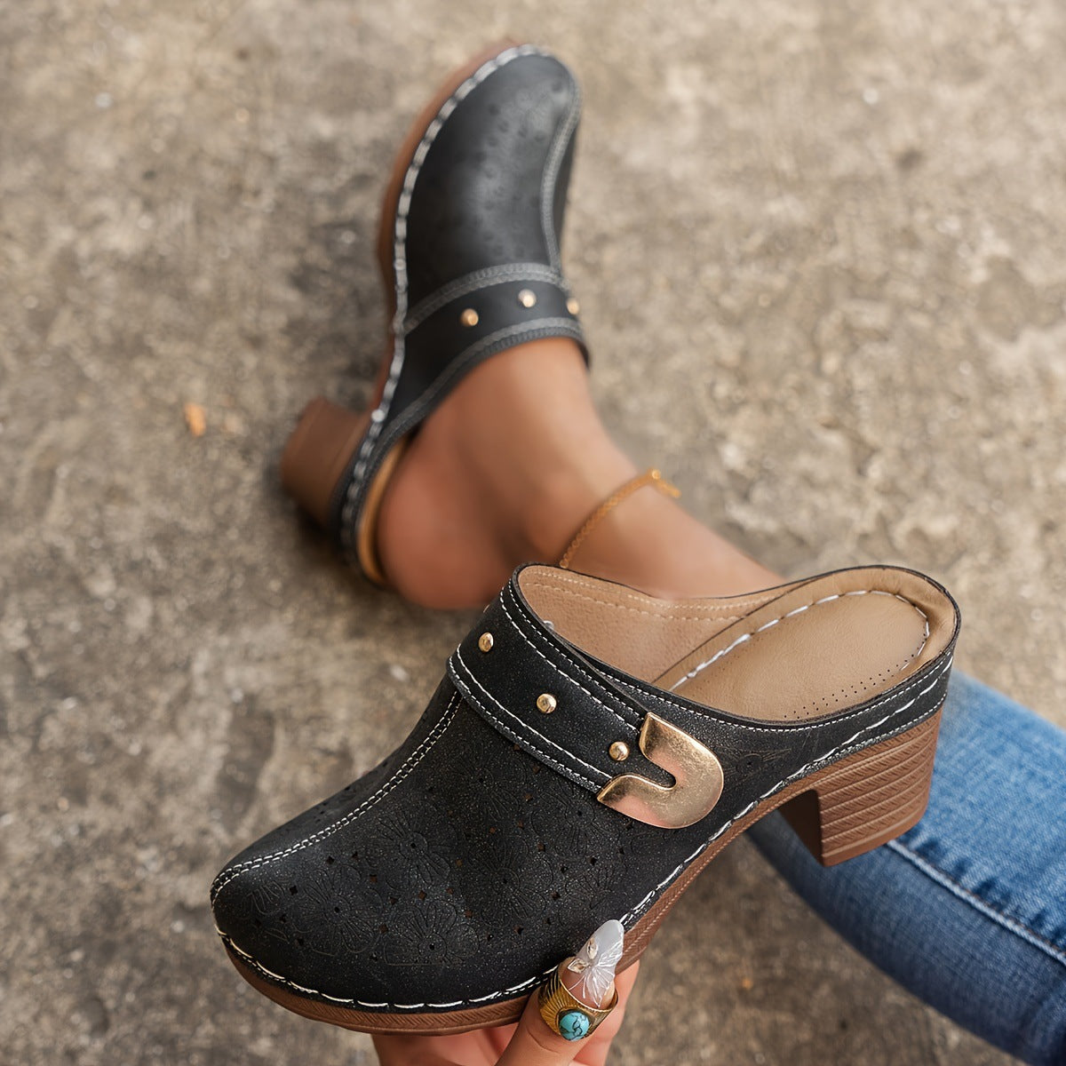 Graceful Orthopedic Sandals for Modern Look
