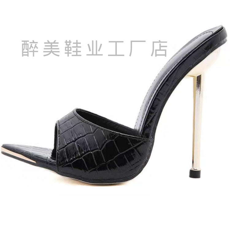 Chic Orthopedic Sandals with Unique Design