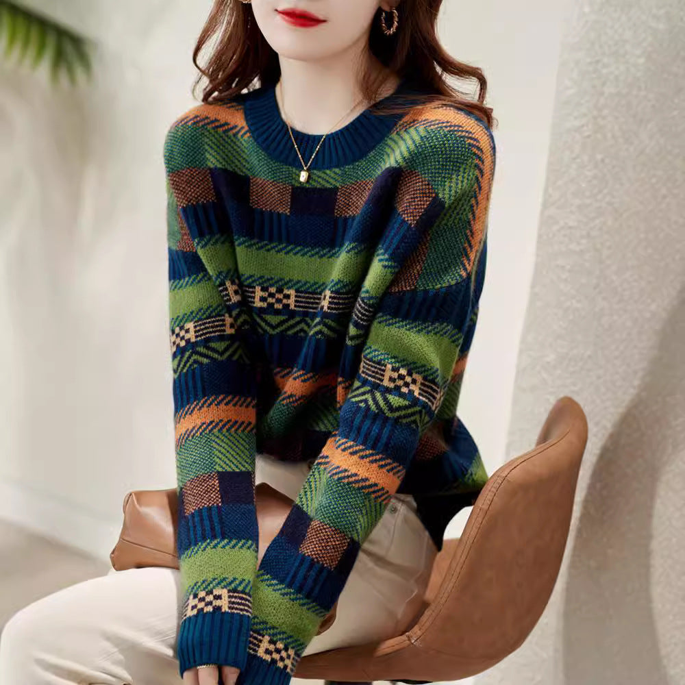 Elegantly Designed Pullover