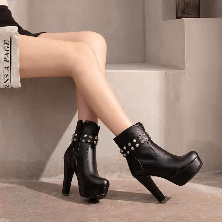Graceful Orthopedic Boots for Modern Look