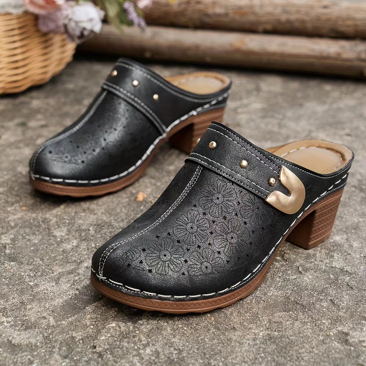 Graceful Orthopedic Sandals for Modern Look
