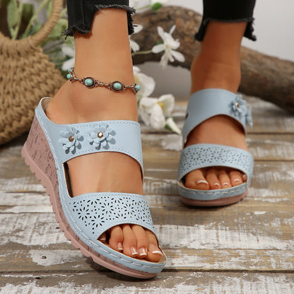 Chic Orthopedic Sandals with Unique Design