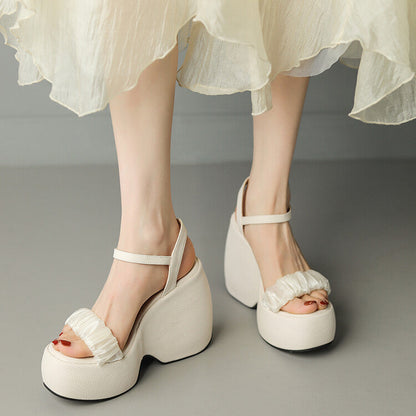 Chic Orthopedic Sandals with Unique Design