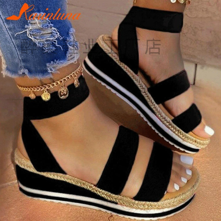 Graceful Orthopedic Sandals for Modern Look