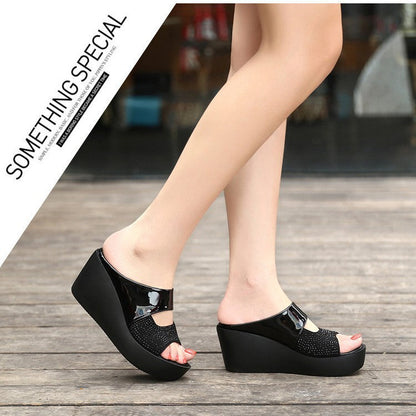 Chic Orthopedic Sandals with Unique Design