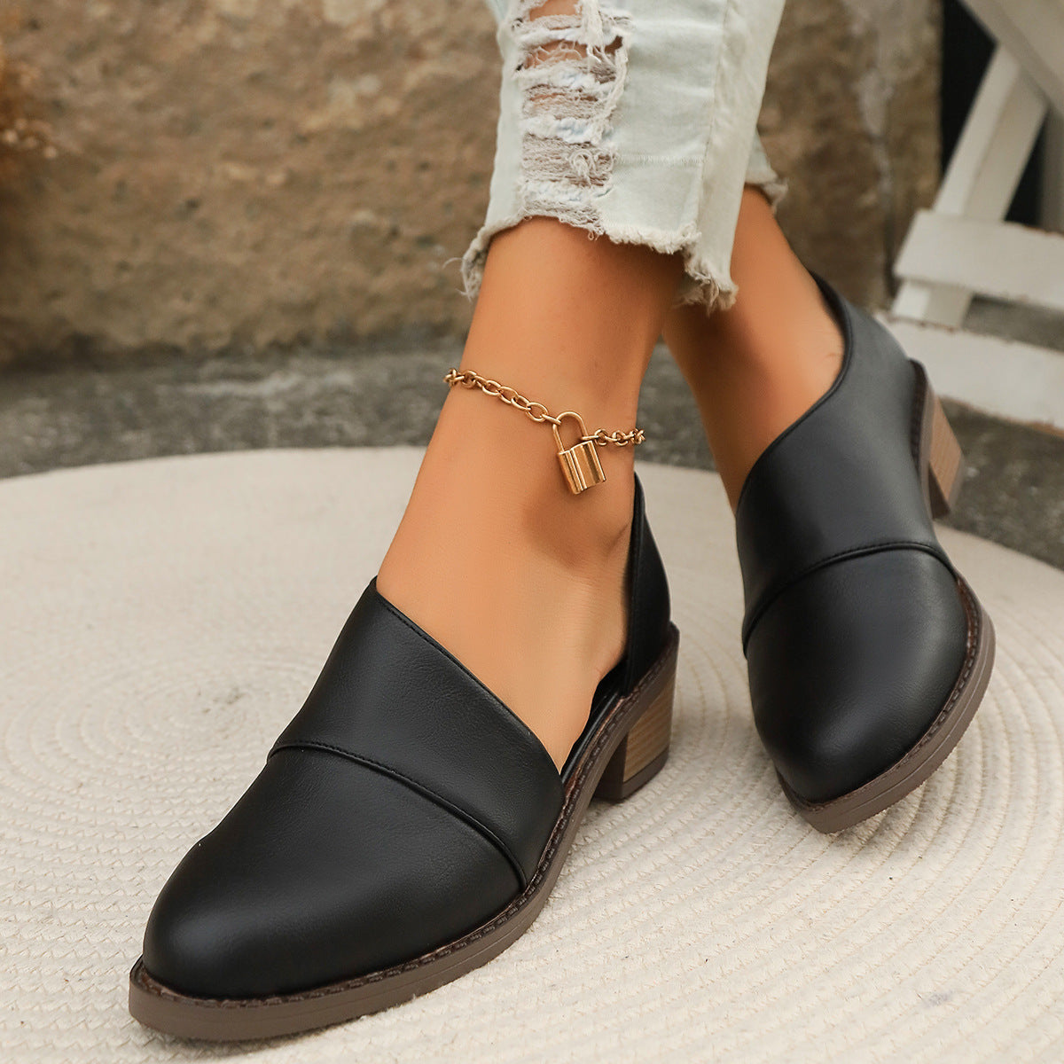 Graceful Orthopedic Shoes for Modern Look