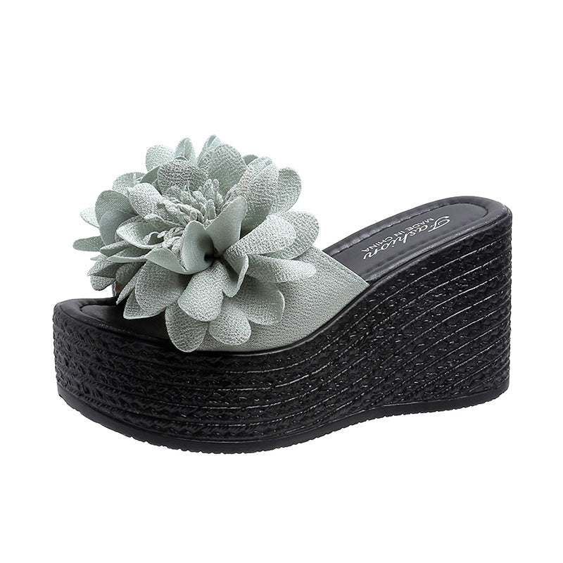 Chic Orthopedic Sandals with Unique Design