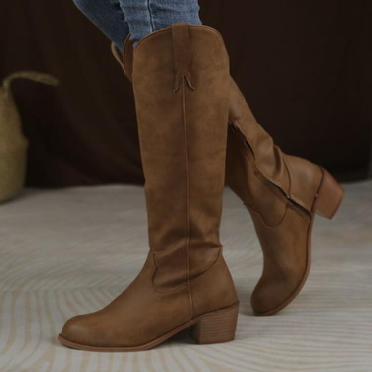 Graceful Orthopedic Boots for Modern Look
