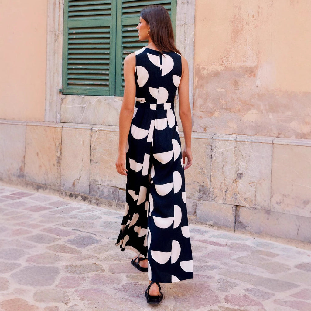Timeless Vintage Style Garment