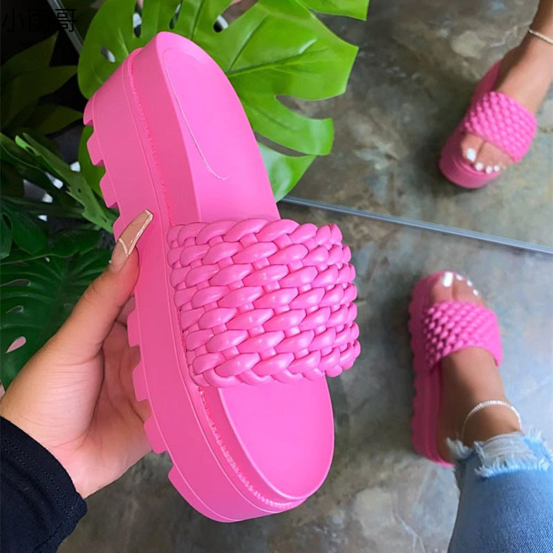 Graceful Orthopedic Sandals for Modern Look