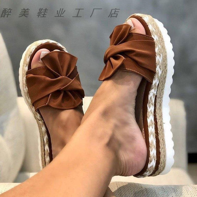 Chic Orthopedic Sandals with Unique Design