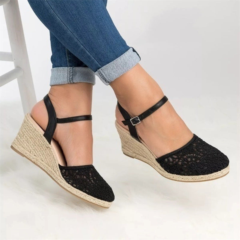 Chic Orthopedic Sandals with Unique Design