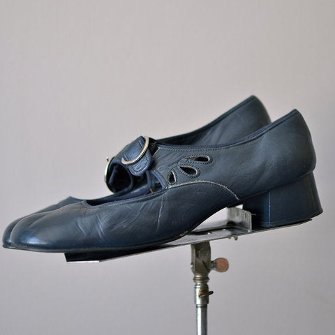 Classic Orthopedic Shoes with Timeless Style