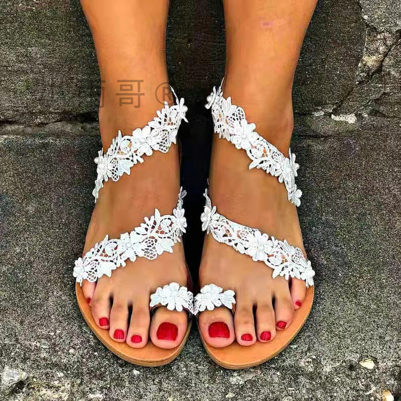 Graceful Orthopedic Sandals for Modern Look