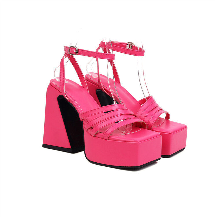 Graceful Orthopedic Sandals for Modern Look