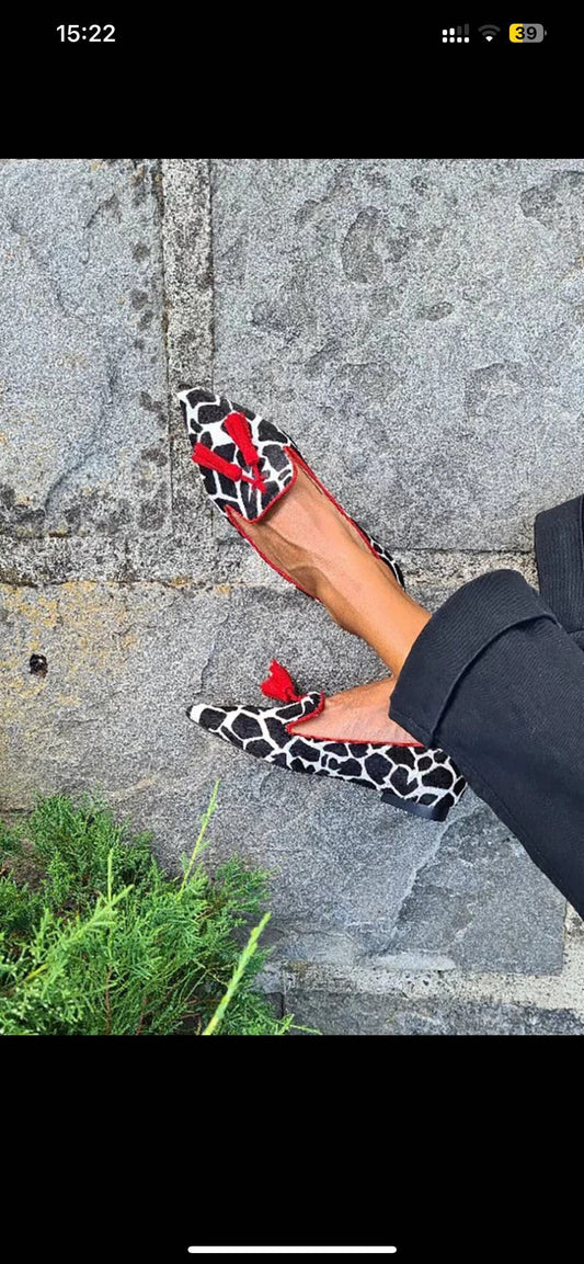 Chic Orthopedic Shoes with Unique Design