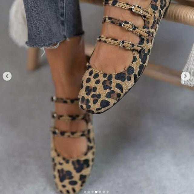 Graceful Orthopedic Shoes for Modern Look