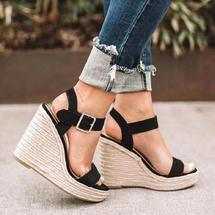 Graceful Orthopedic Sandals for Modern Look
