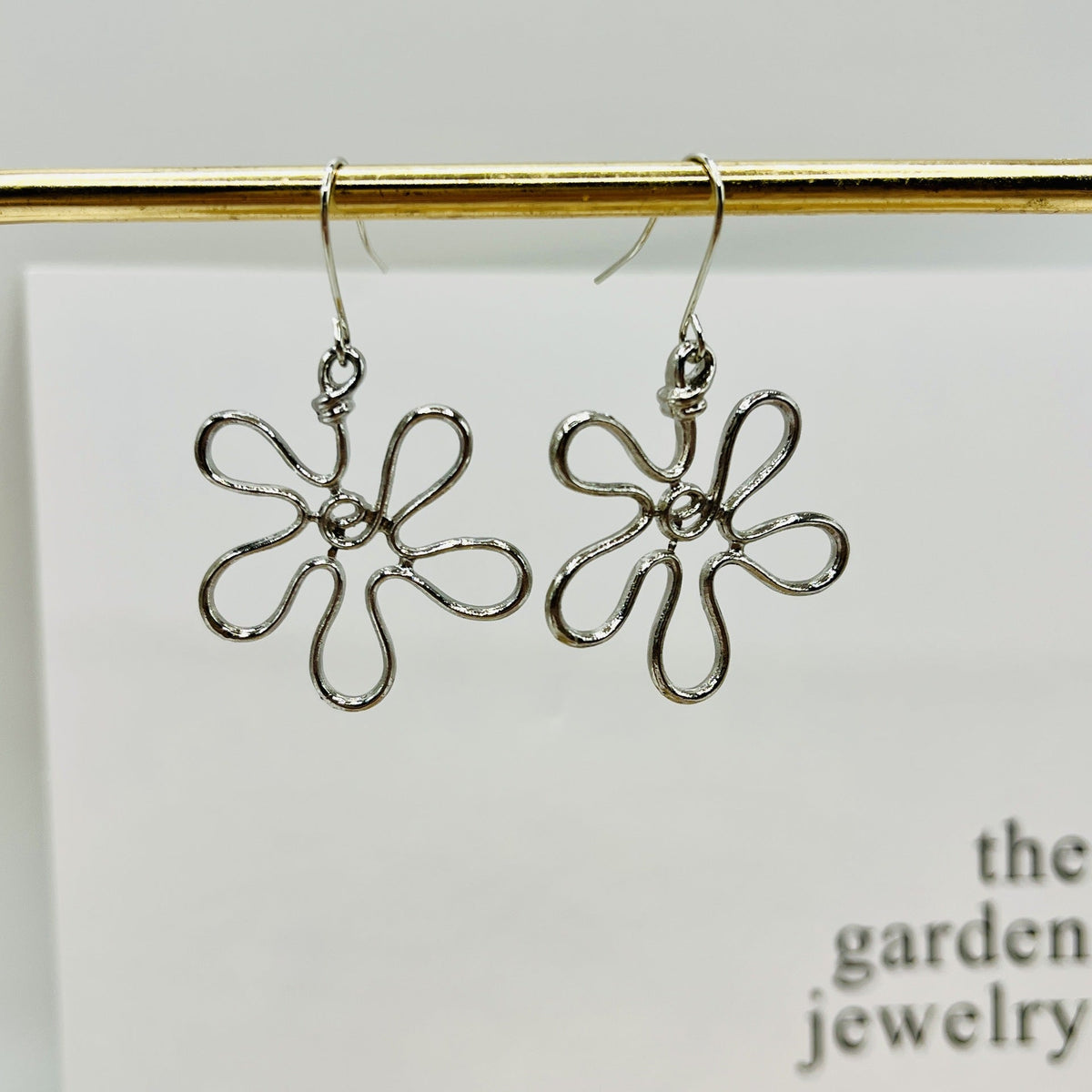 Charming Earring for Any Occasion