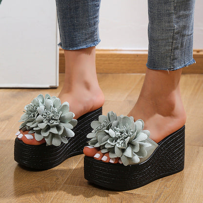 Chic Orthopedic Sandals with Unique Design