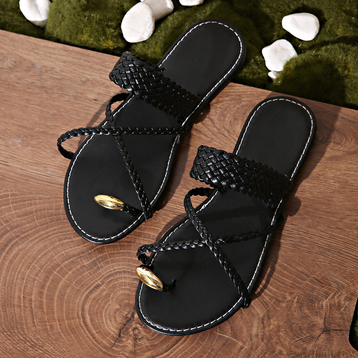 Graceful Orthopedic Sandals for Modern Look