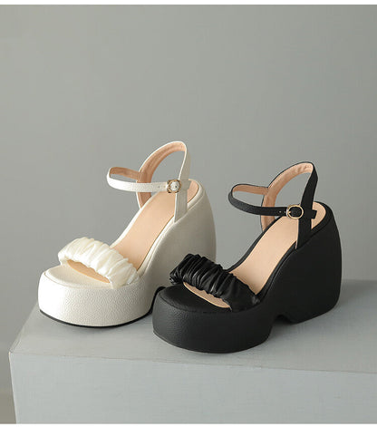 Chic Orthopedic Sandals with Unique Design