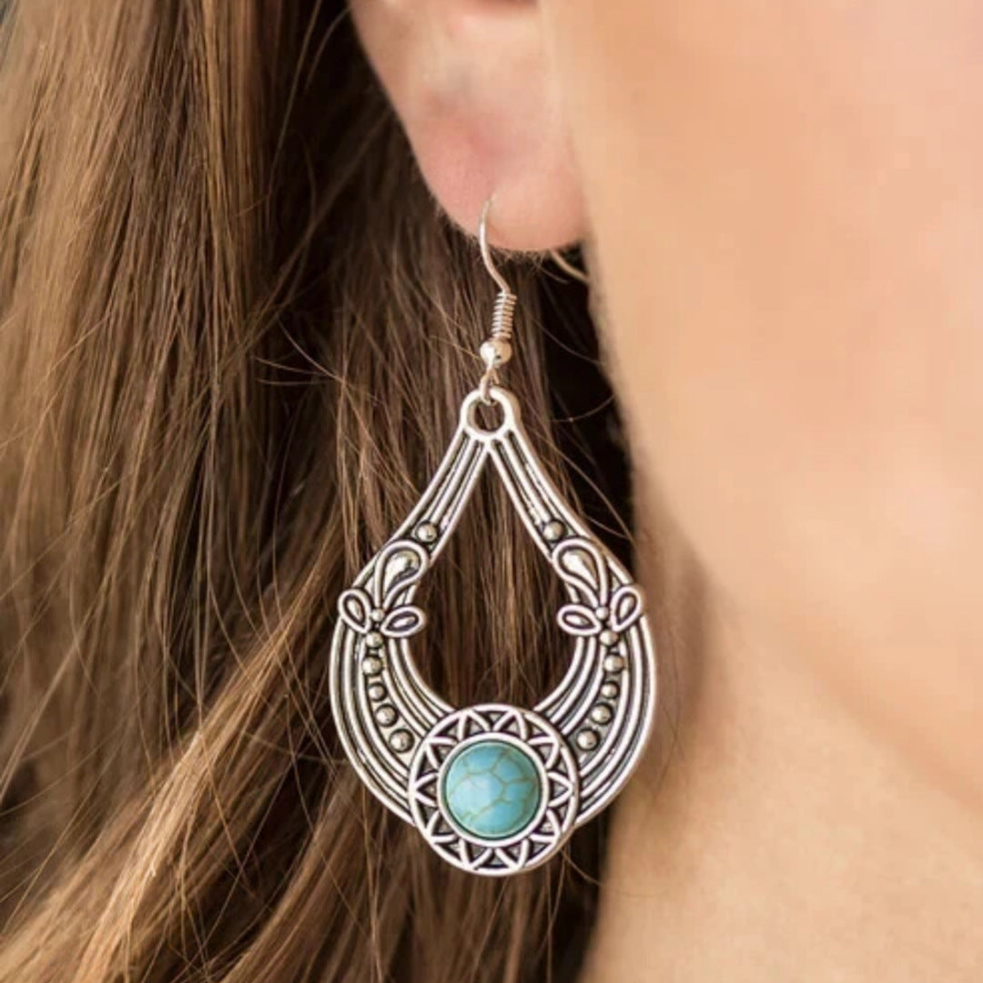 Charming Earring for Any Occasion