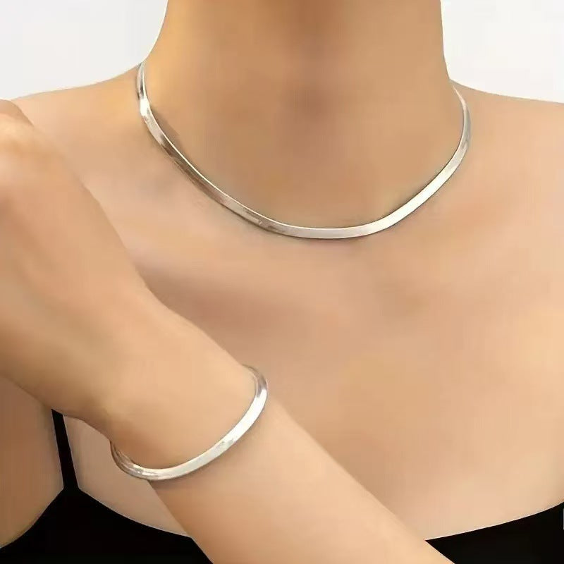 Charming Piece for Any Occasion