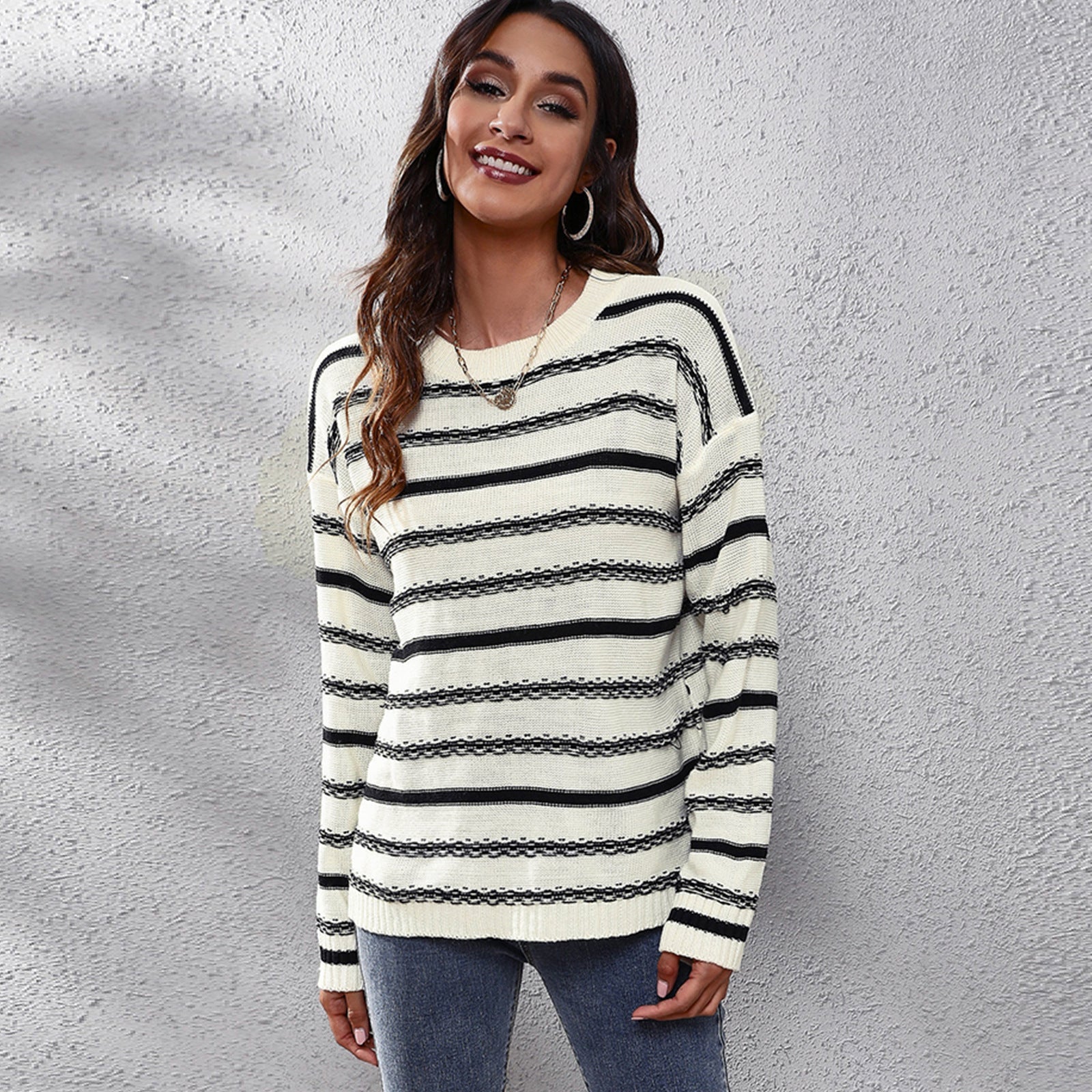 Timeless Vintage Style Pullover