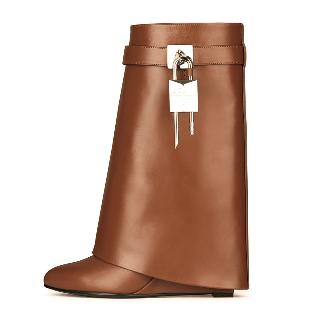 Graceful Orthopedic Boots for Modern Look