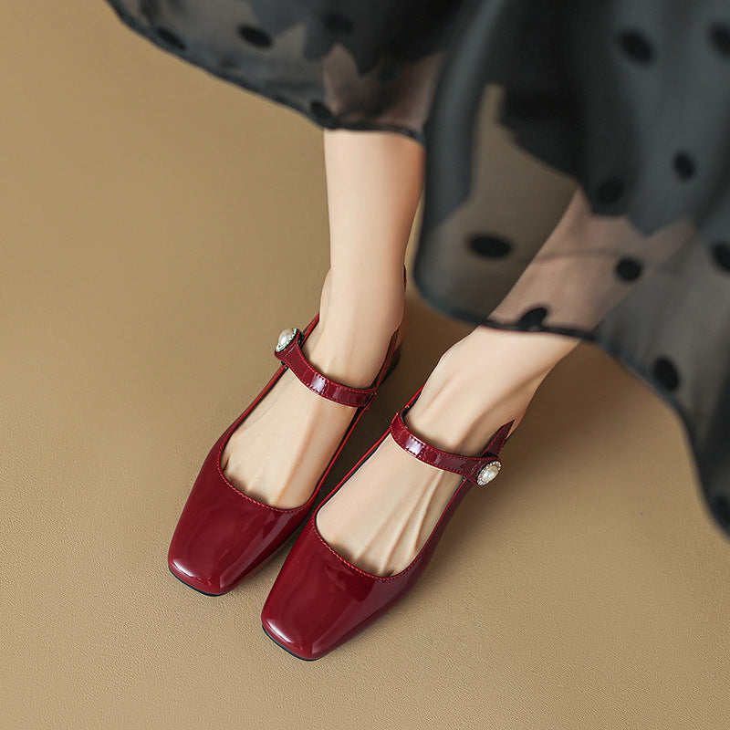 Chic Orthopedic Sandals with Unique Design
