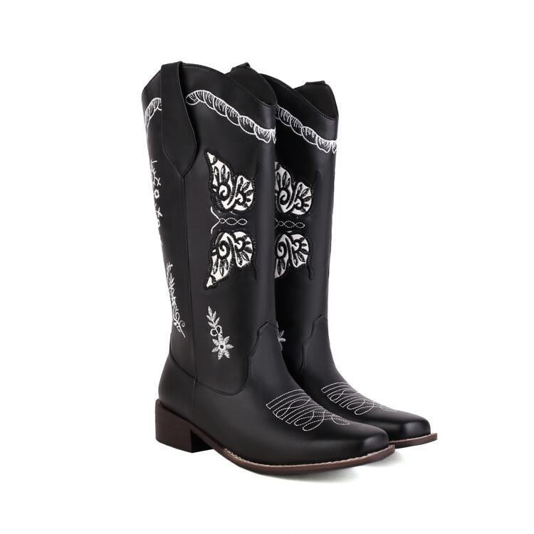 Graceful Orthopedic Boots for Modern Look