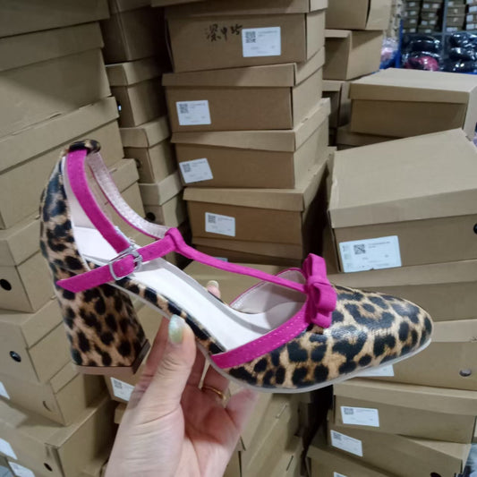 Chic Orthopedic Shoes with Unique Design