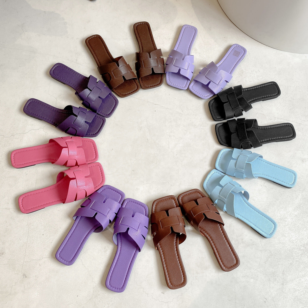 Chic Orthopedic Sandals with Unique Design