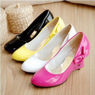Chic Orthopedic Shoes with Unique Design