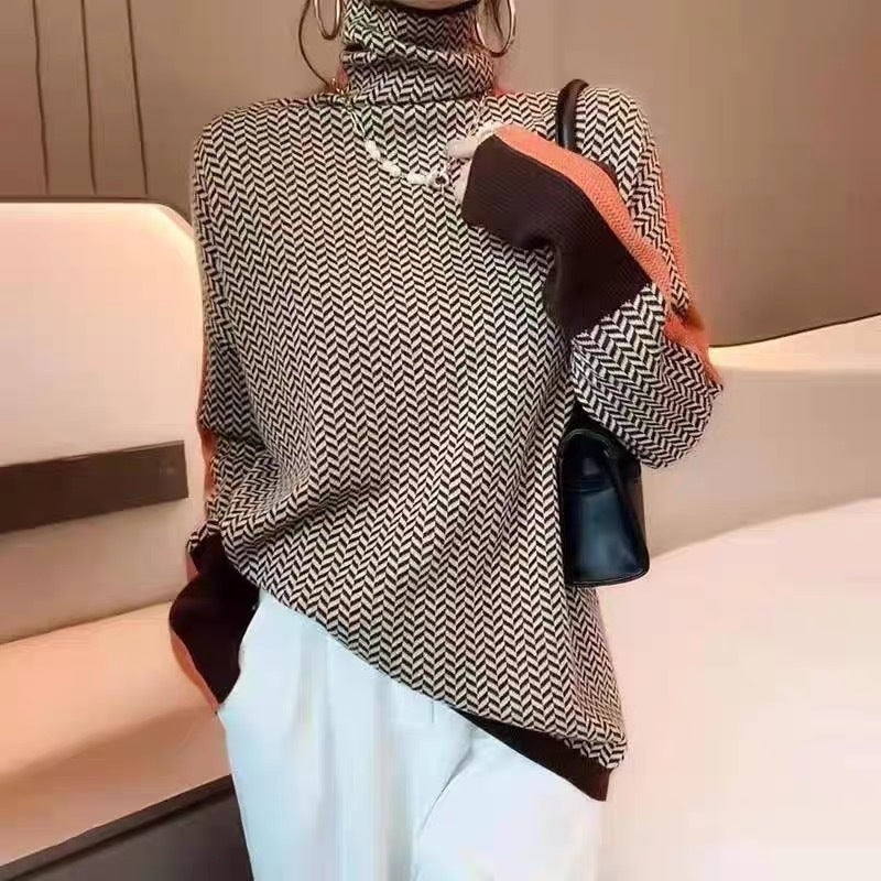 Elegantly Designed Pullover