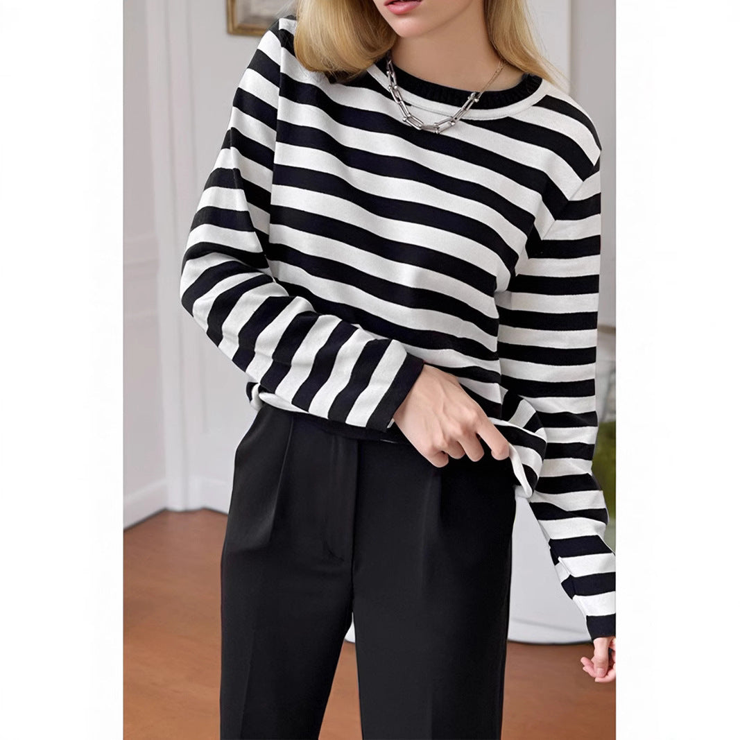 Elegantly Designed Pullover