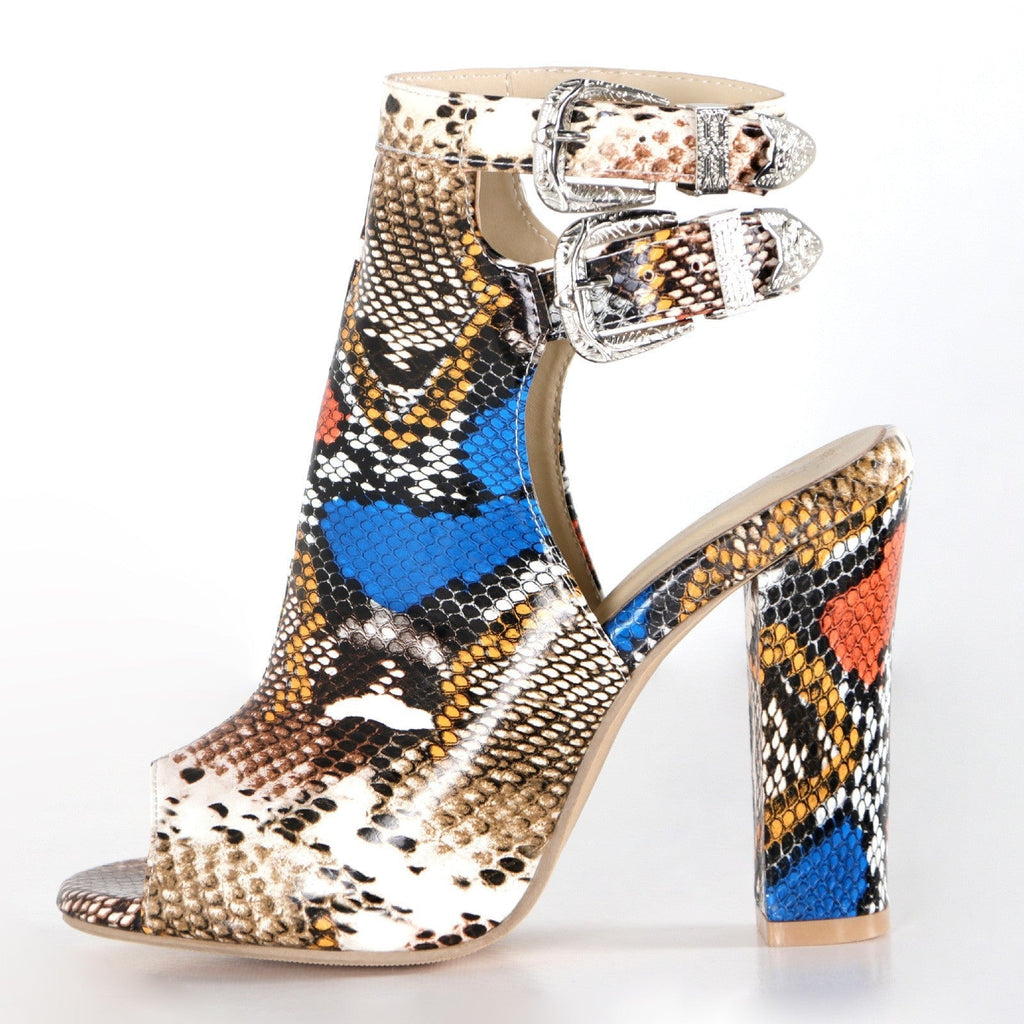 Beautifully Crafted Orthopedic Sandals