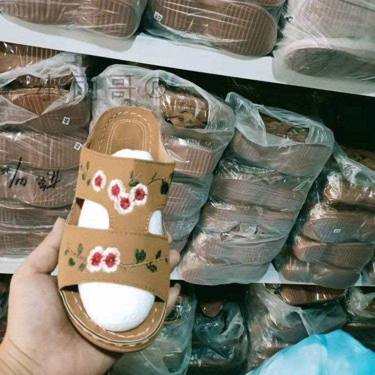 Graceful Orthopedic Sandals for Modern Look