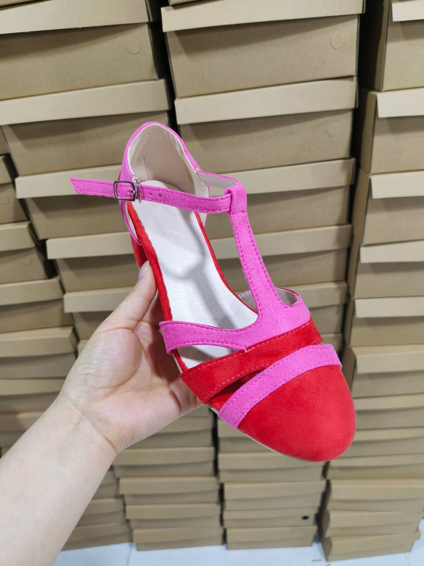 Chic Orthopedic Sandals with Unique Design