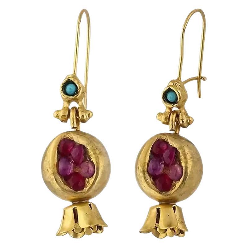 Stunning Gold Earring for Daily Wear