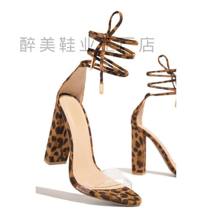 Chic Orthopedic Sandals with Unique Design